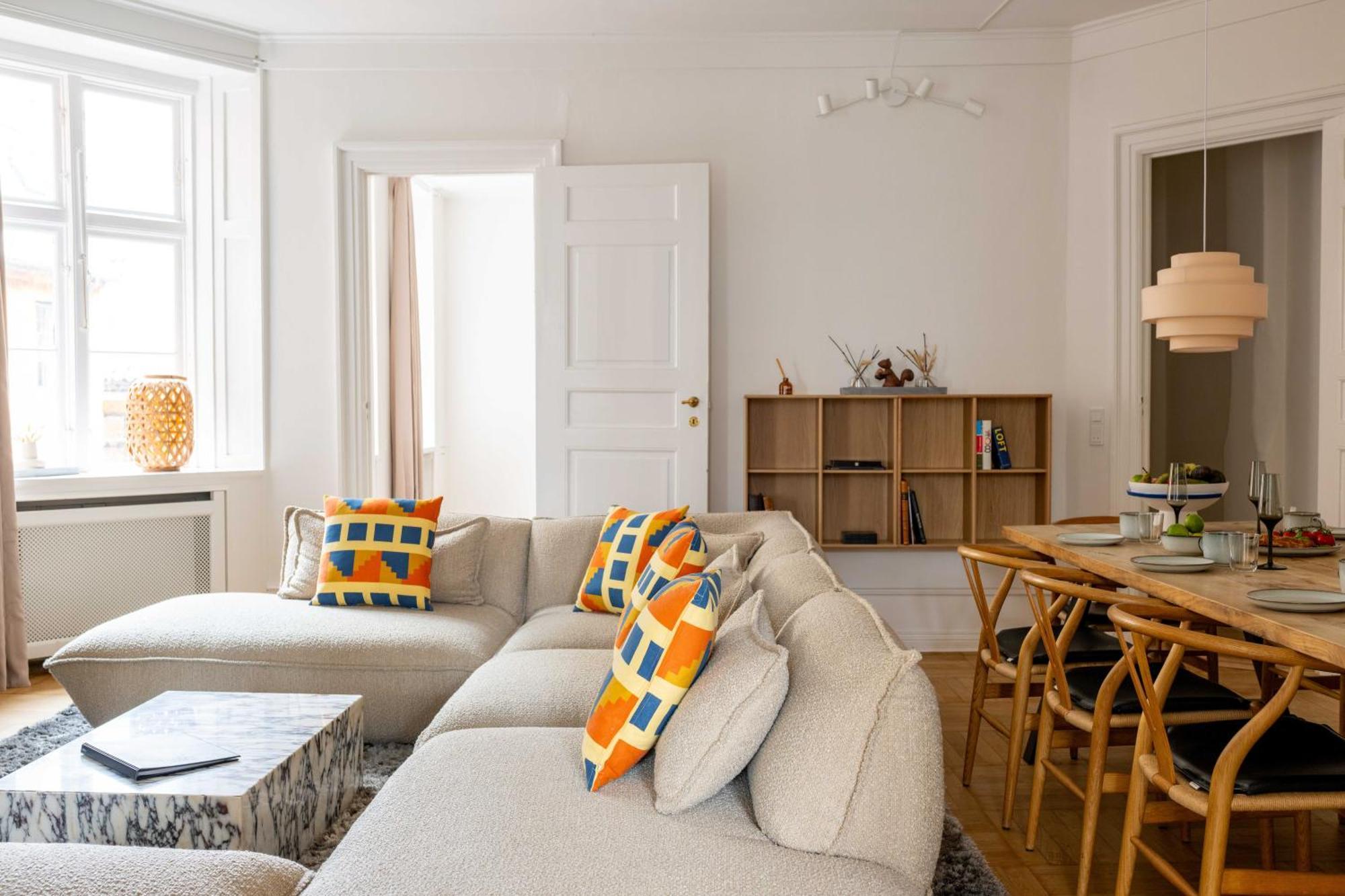Appartamento Rare 4br W Unique Details In Cph *
