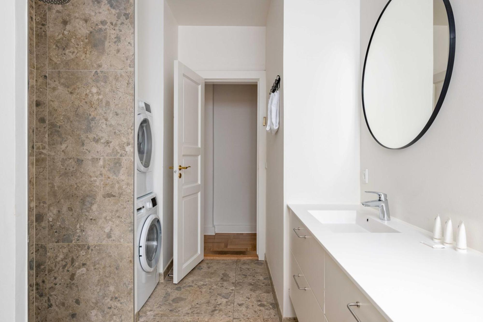 Appartamento Rare 4br W Unique Details In Cph *